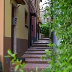 Casa E Mansarda Delle Mura Daire Ameglia