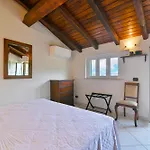 Casa E Mansarda Delle Mura Daire