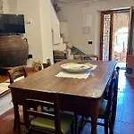 Daire Casa E Mansarda Delle Mura