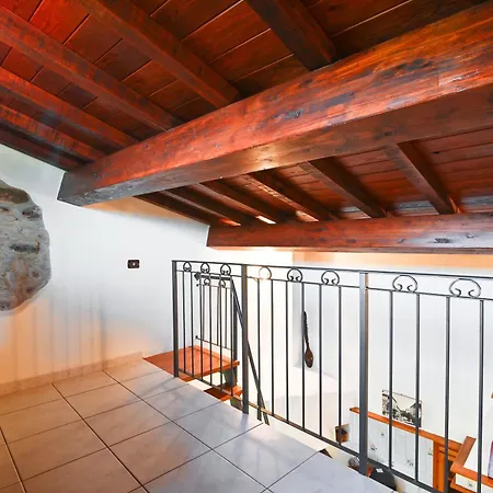 Casa E Mansarda Delle Mura Apartman