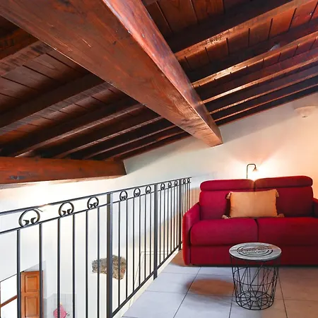 Casa E Mansarda Delle Mura * אמליה