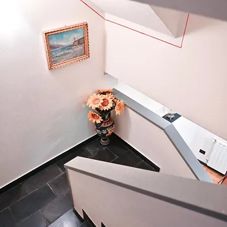 Casa E Mansarda Delle Mura Ameglia