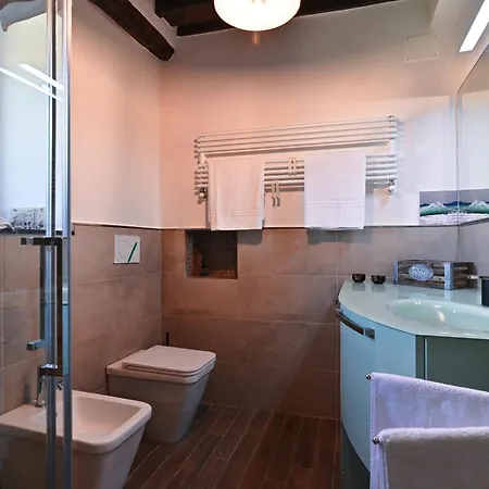 Casa E Mansarda Delle Mura Ameglia