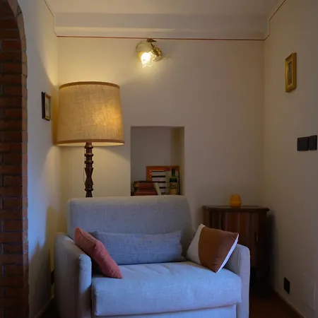 Casa E Mansarda Delle Mura אמליה