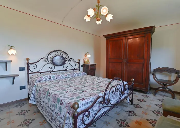 Casa E Mansarda Delle Mura * Ameglia