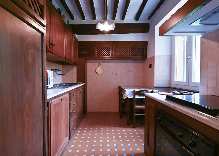 Апартаменты Casa E Mansarda Delle Mura Амелия